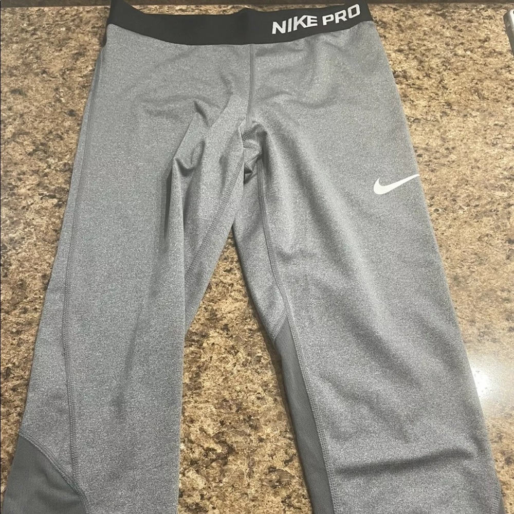 Nike Pro Womens Leggings Capri Size Youth Extra Large Gray Dri-Fit Activewear